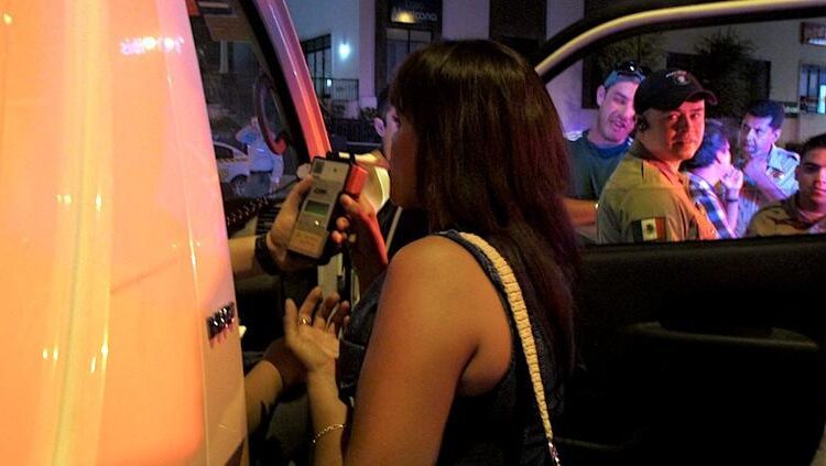 Aplicarán el alcoholímetro a conductores en todo México