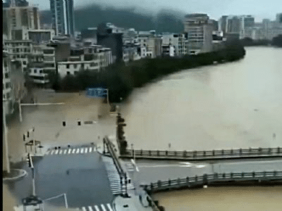 China bajo el agua: Fuertes lluvias dejan 3 muertos y 11 desaparecidos