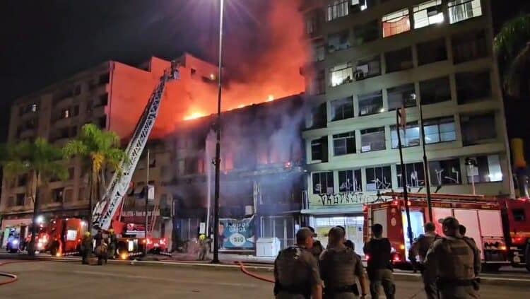 Al menos 10 personas fallecieron en incendio de albergue en Brasil