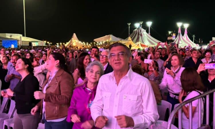 Acude el gobernador y su esposa a ver a Los Ángeles Azules que cantaron ante 45 mil victorenses