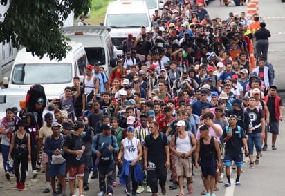 Parte nueva caravana migrante desde el sur de México