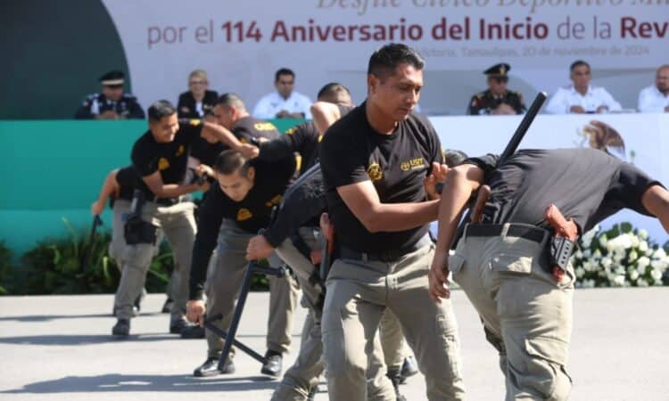 Con un contingente de 380 integrantes, USJT participa en el desfile de la Revolución Mexicana