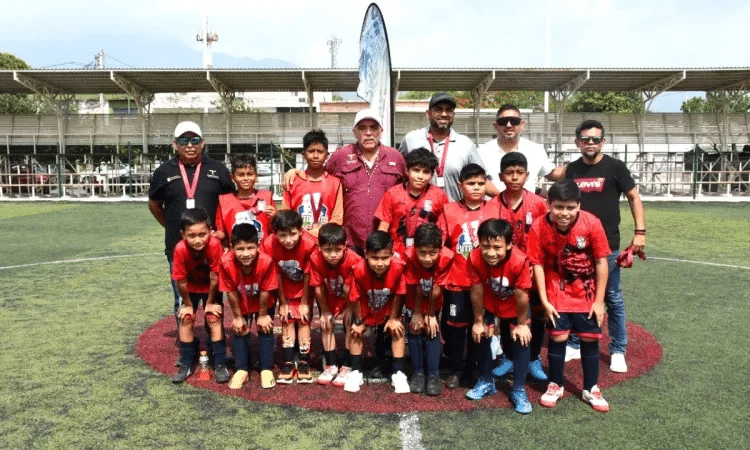 Vasconcelos gana boleto a etapa estatal de Futbolito