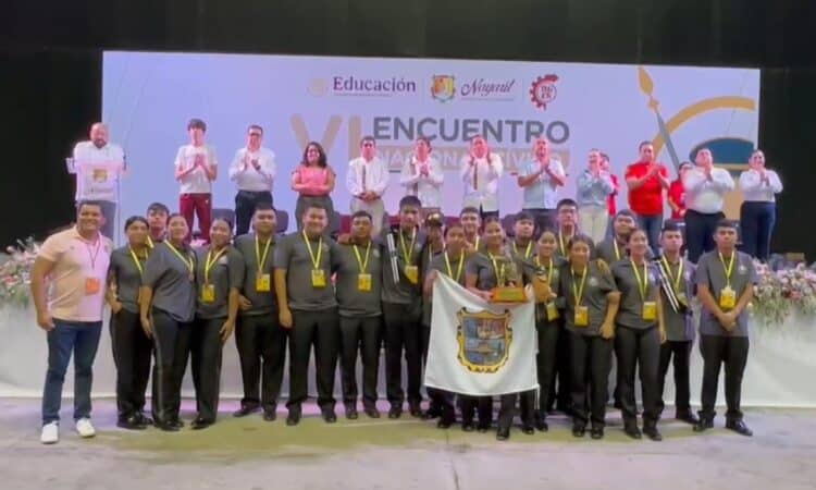 CBTIS 236 LOGRA TERCER LUGAR NACIONAL EN BANDA DE GUERRA